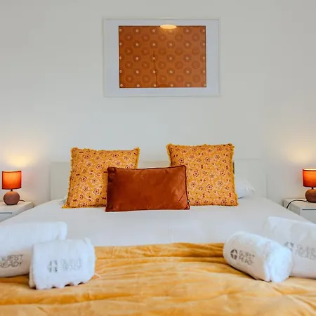 Lejlighed Guestready - Charming With Balcony