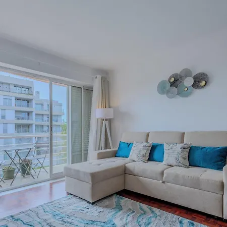 Guestready - Charming With Balcony * Ponta Delgada