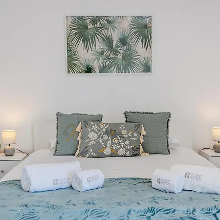 Lejlighed Guestready - Charming With Balcony