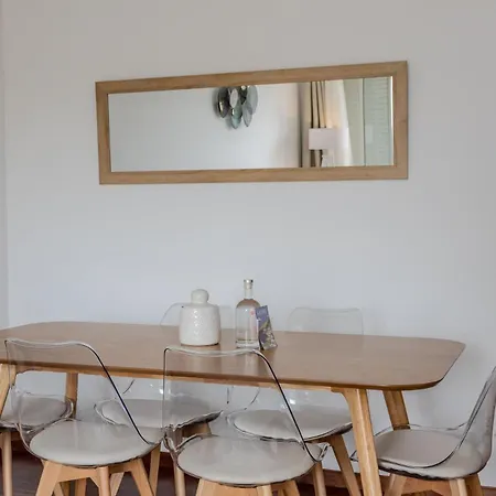 Guestready - Charming With Balcony Lejlighed *