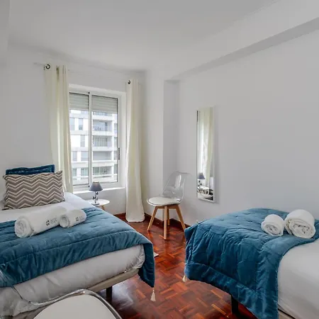 Lejlighed Guestready - Charming With Balcony